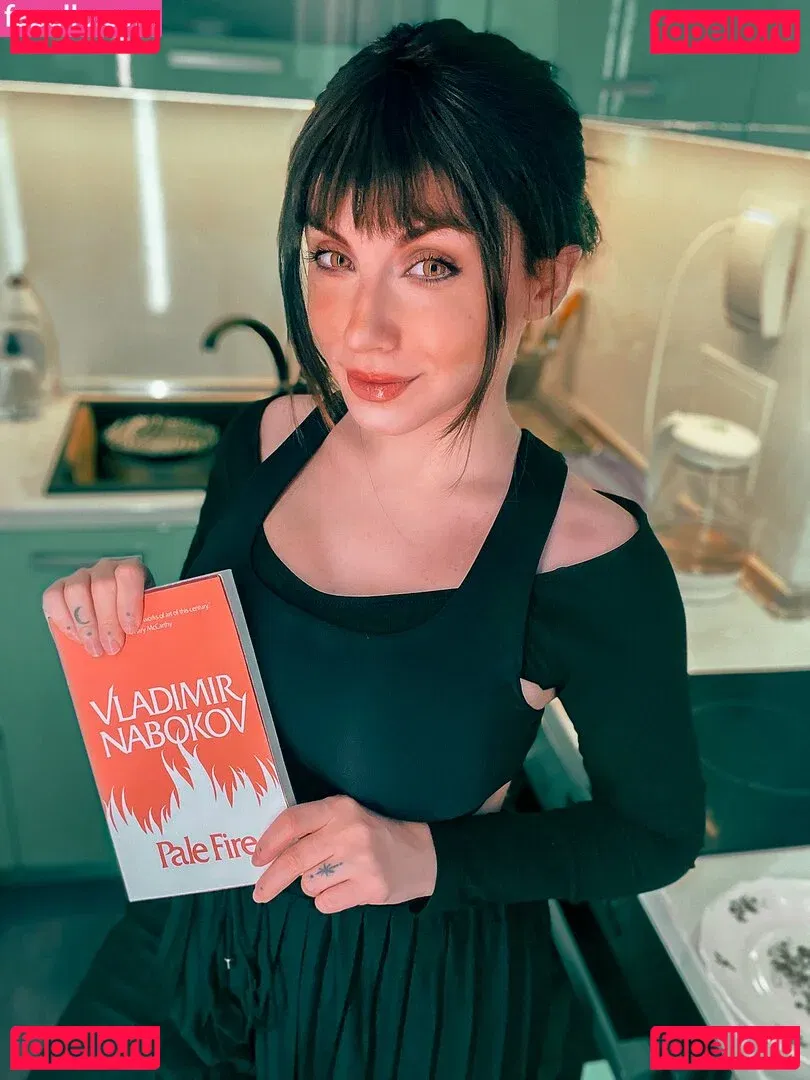 Ezy Summers Cosplay Onlyfans Photo Gallery 