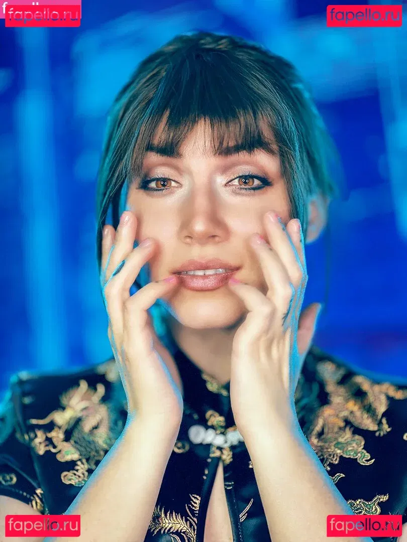 Ezy Summers Cosplay Onlyfans Photo Gallery 