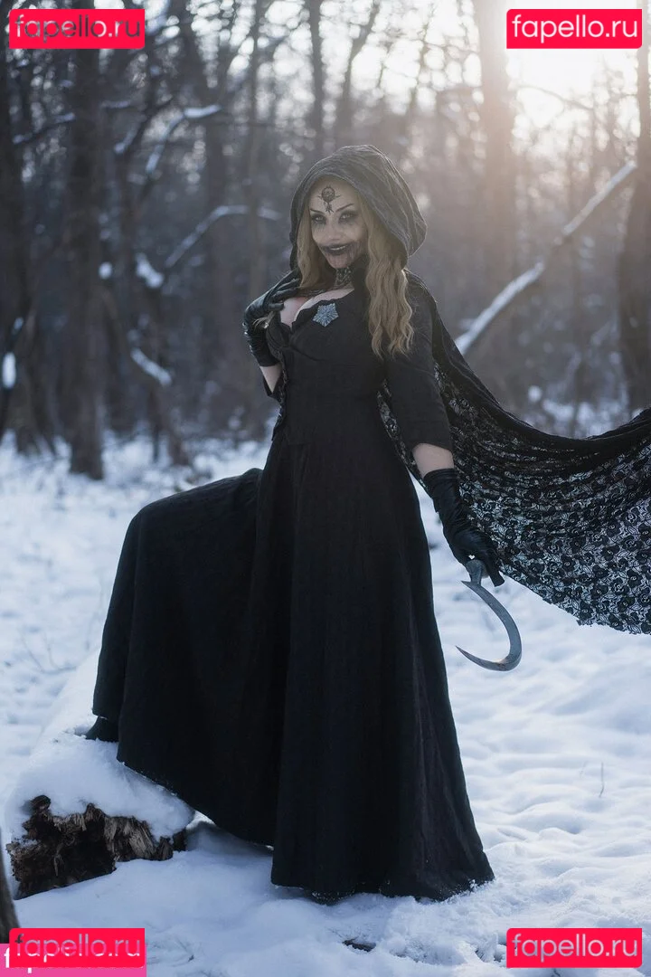 Ezy Summers Cosplay Onlyfans Photo Gallery 