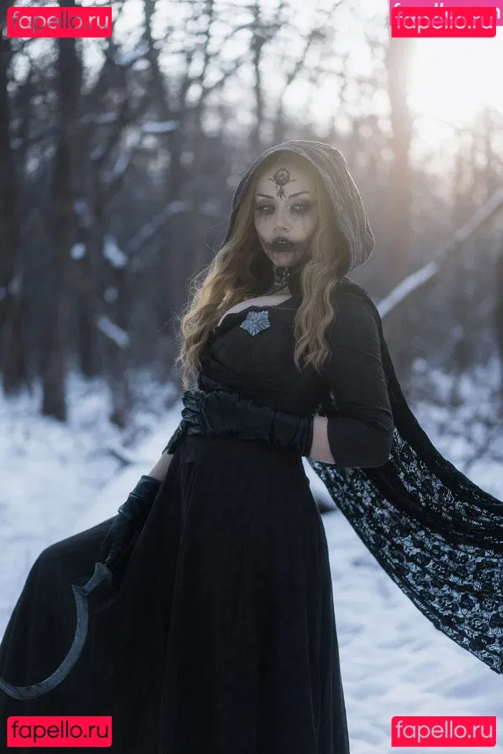 Ezy Summers Cosplay Onlyfans Photo Gallery 