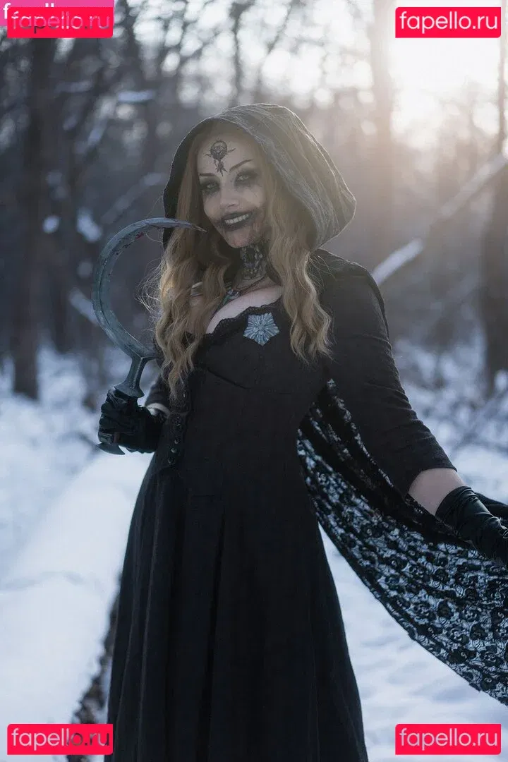 Ezy Summers Cosplay Onlyfans Photo Gallery 