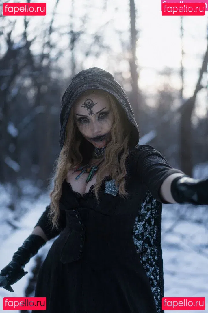 Ezy Summers Cosplay Onlyfans Photo Gallery 