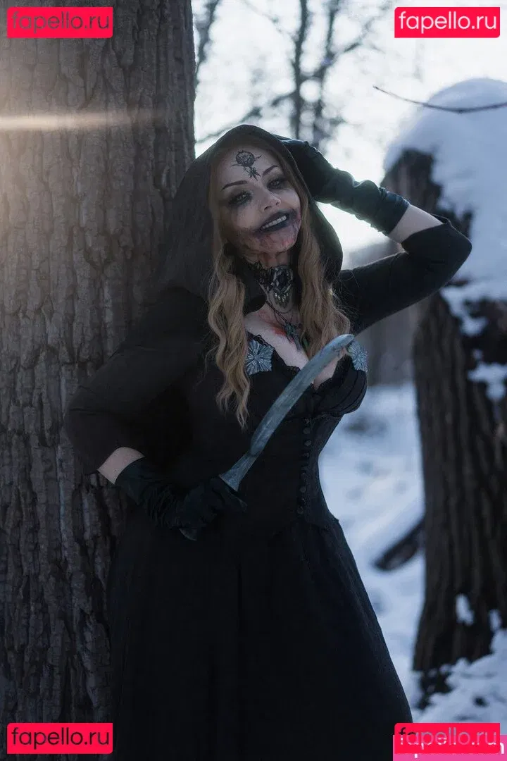 Ezy Summers Cosplay Onlyfans Photo Gallery 