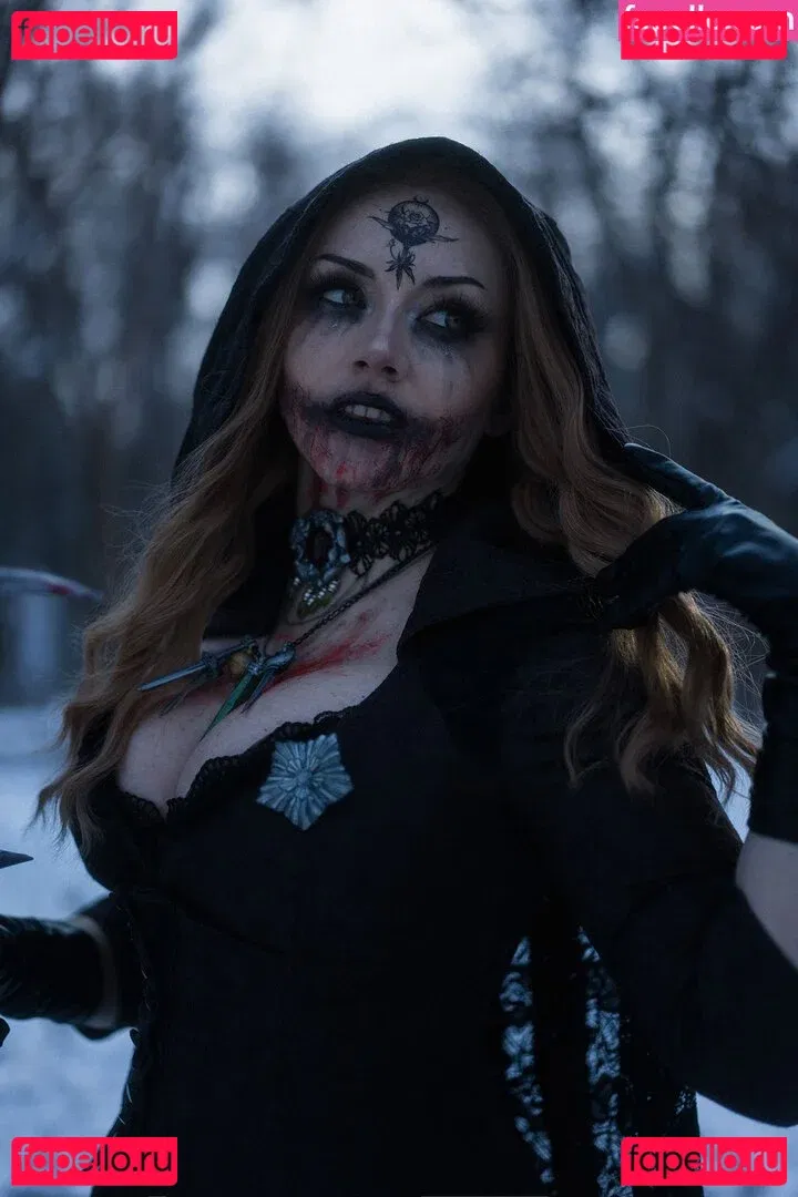 Ezy Summers Cosplay Onlyfans Photo Gallery 