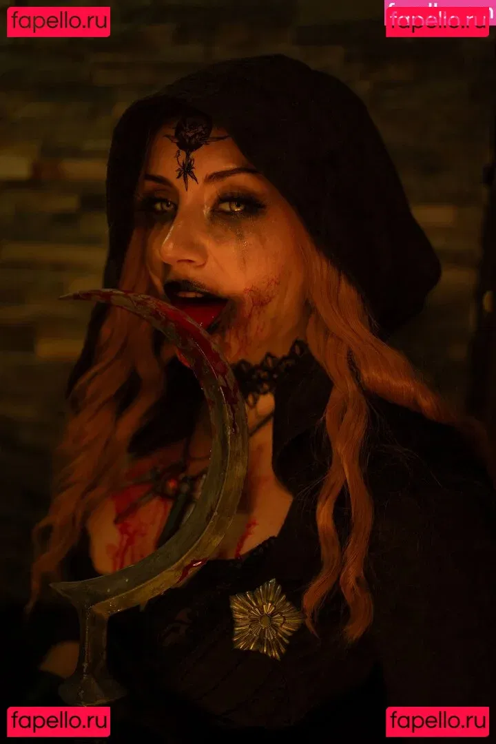 Ezy Summers Cosplay Onlyfans Photo Gallery 