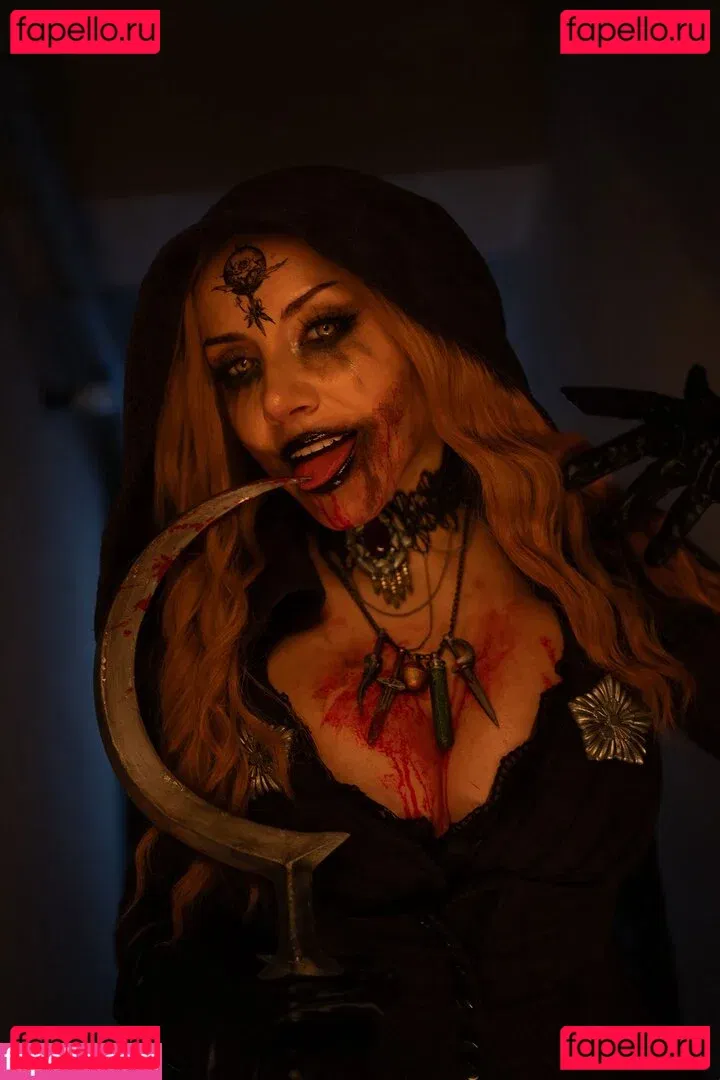 Ezy Summers Cosplay Onlyfans Photo Gallery 