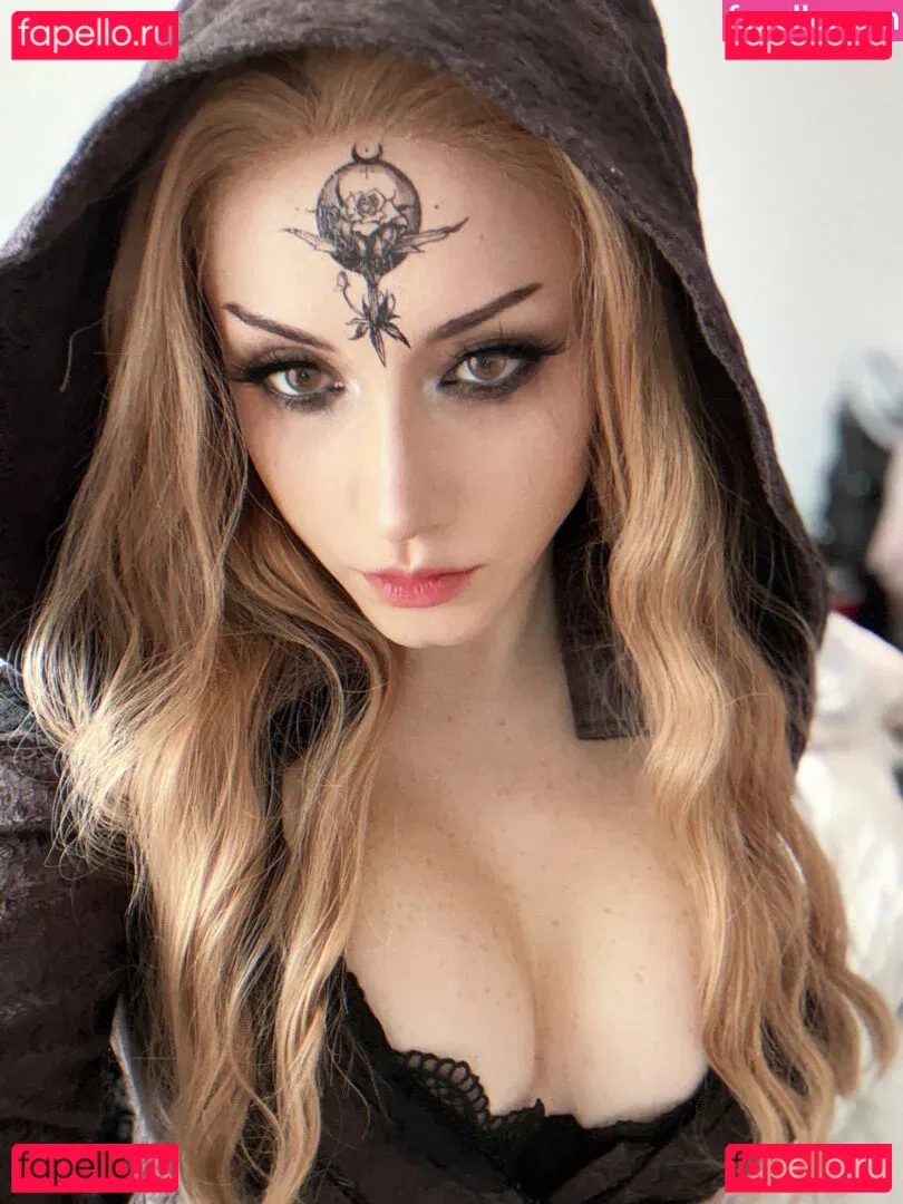 Ezy Summers Cosplay Onlyfans Photo Gallery 