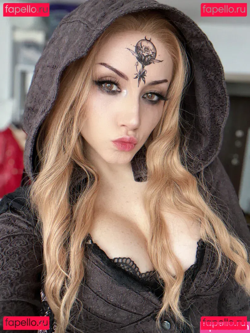 Ezy Summers Cosplay Onlyfans Photo Gallery 