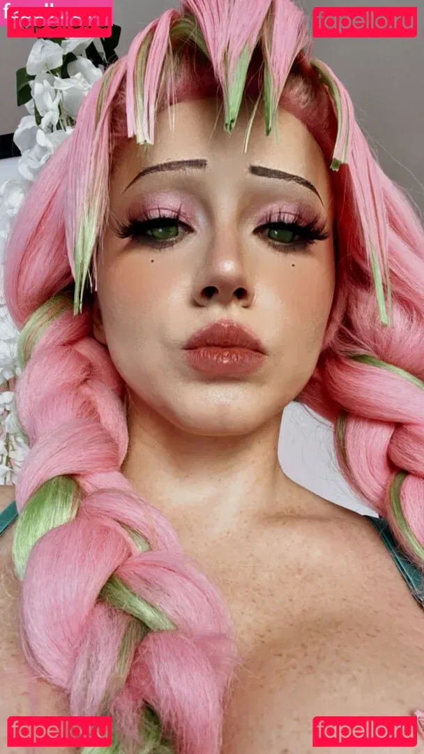 Ezy Summers Cosplay Onlyfans Photo Gallery 