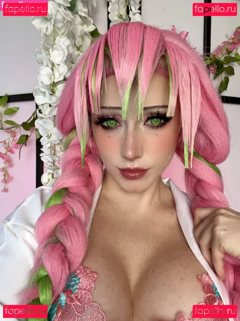 Ezy Summers Cosplay Onlyfans Photo Gallery 