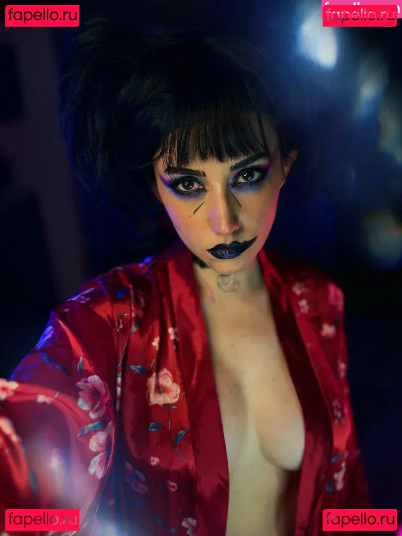 Ezy Summers Cosplay Onlyfans Photo Gallery 