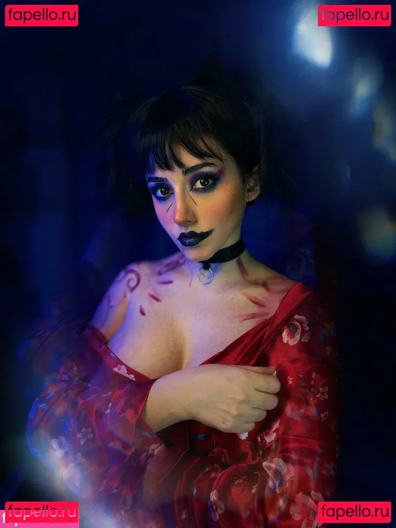 Ezy Summers Cosplay Onlyfans Photo Gallery 