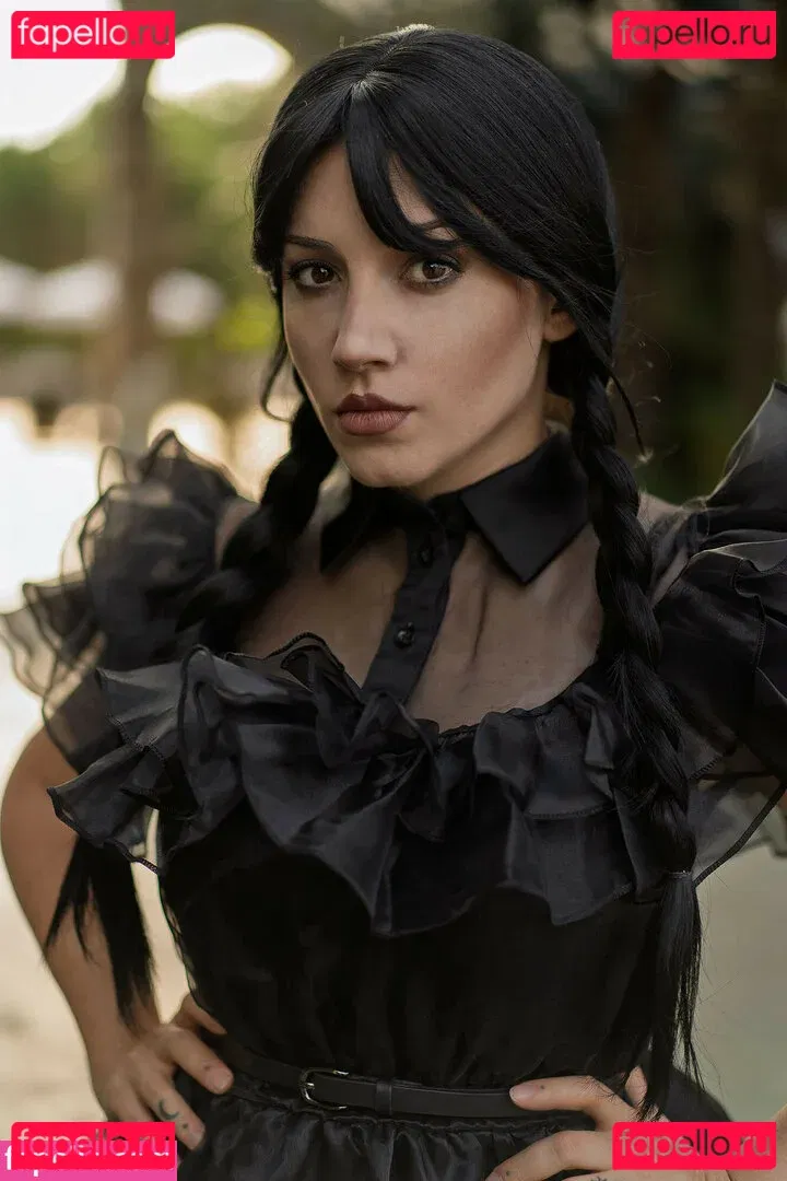 Ezy Summers Cosplay Onlyfans Photo Gallery 