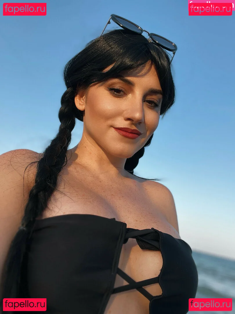 Ezy Summers Cosplay Onlyfans Photo Gallery 