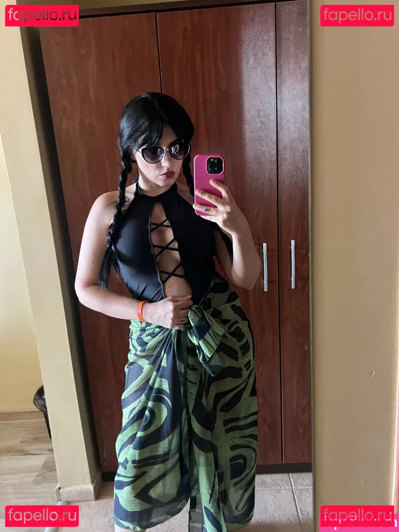 Ezy Summers Cosplay Onlyfans Photo Gallery 