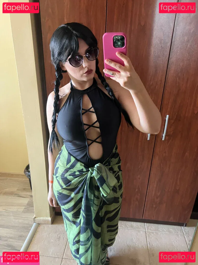 Ezy Summers Cosplay Onlyfans Photo Gallery 