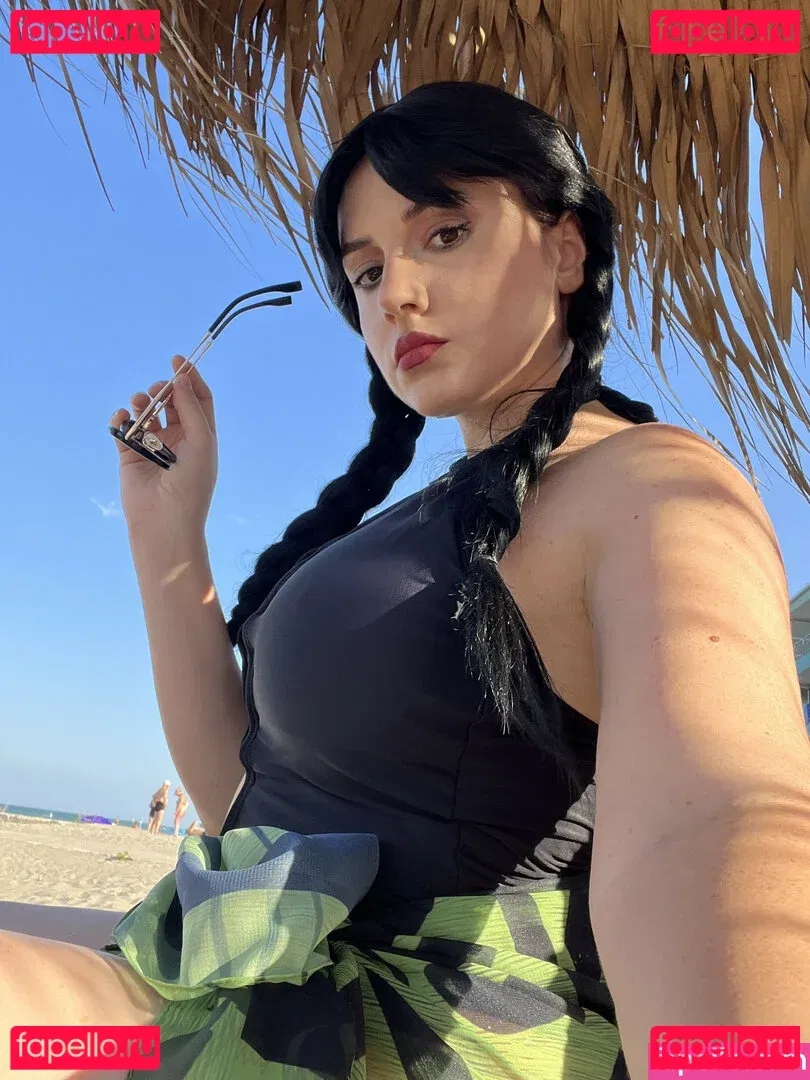 Ezy Summers Cosplay Onlyfans Photo Gallery 