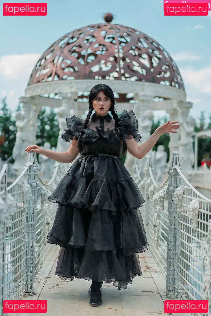 Ezy Summers Cosplay Onlyfans Photo Gallery 