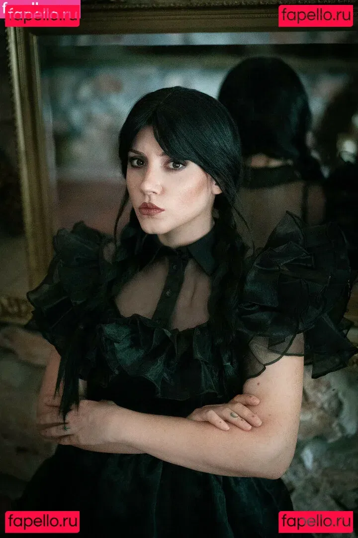 Ezy Summers Cosplay Onlyfans Photo Gallery 