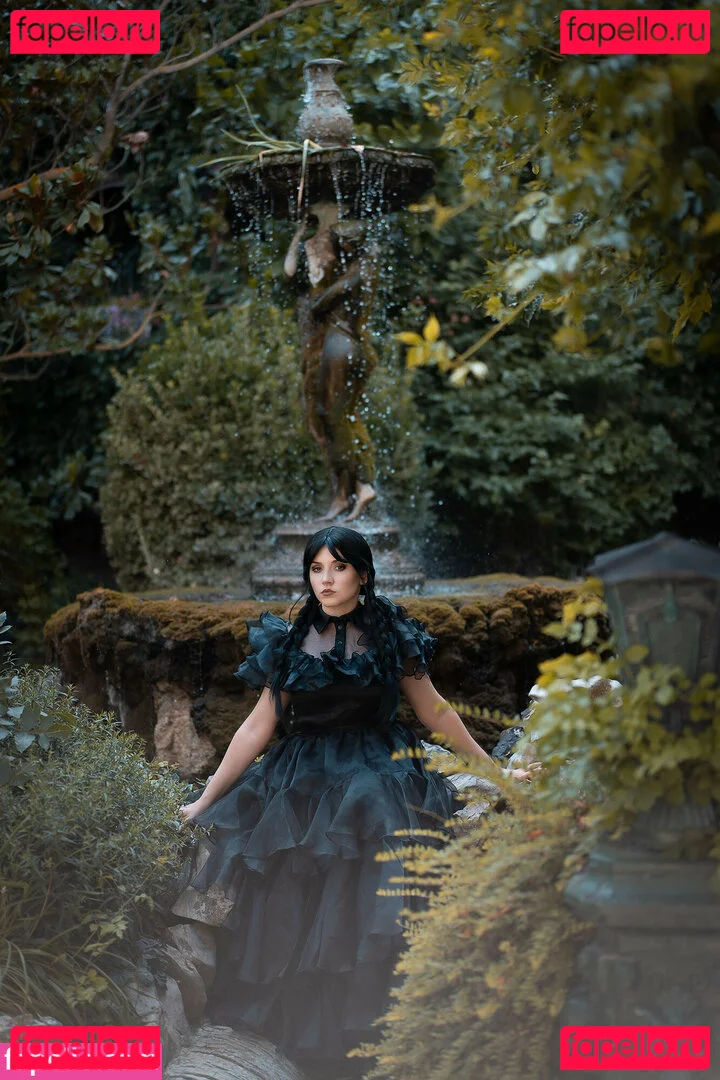 Ezy Summers Cosplay Onlyfans Photo Gallery 