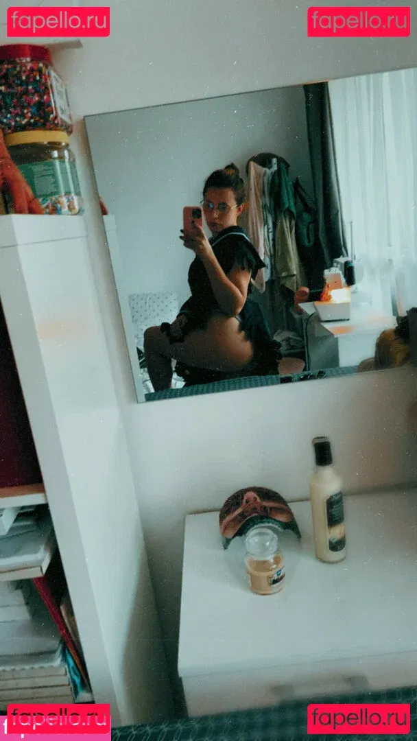 Ezy Summers Cosplay Onlyfans Photo Gallery 