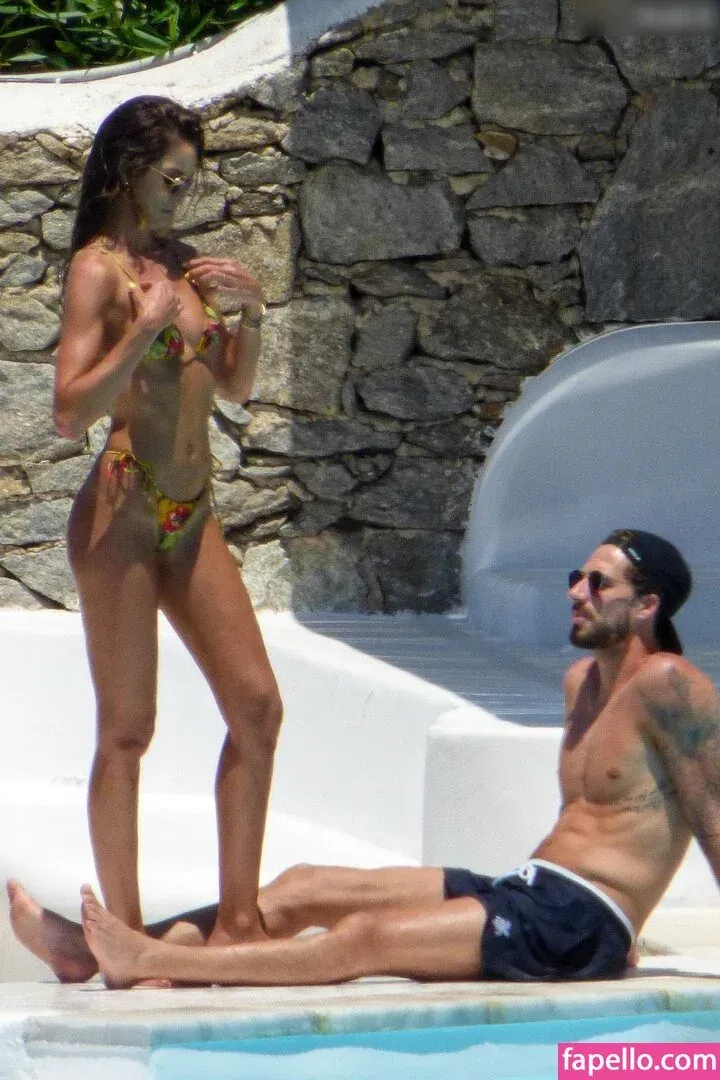 Izabel Goulart Onlyfans Photo Gallery 