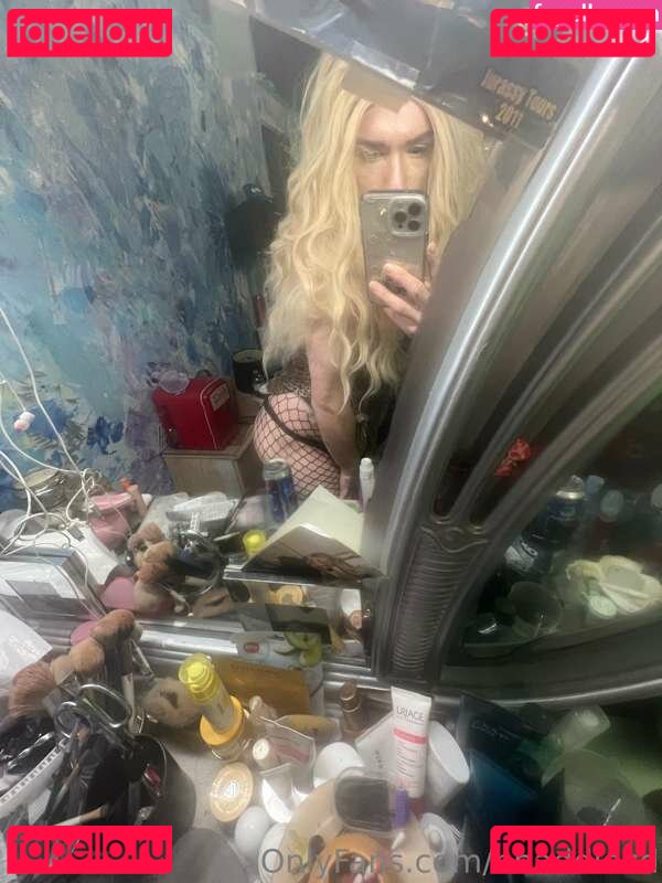 canadianbhaddiee / eajpark Onlyfans Photo Gallery 