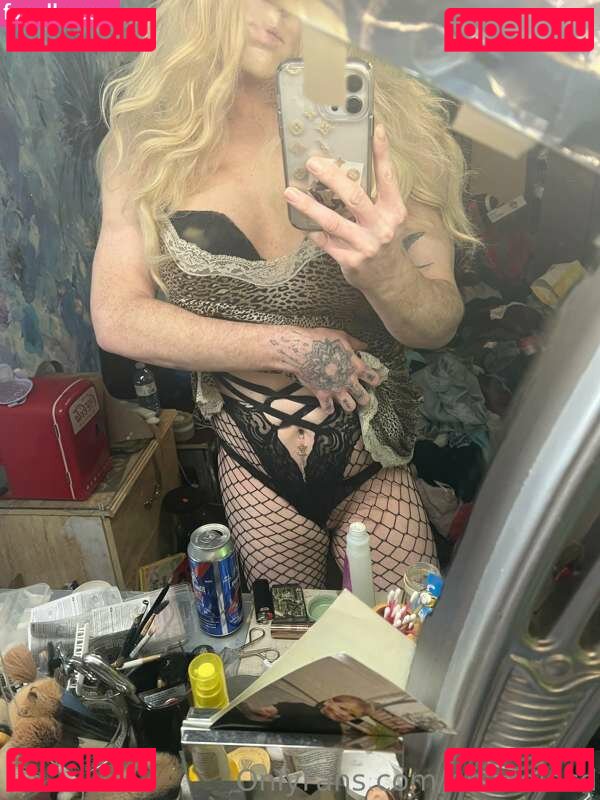 canadianbhaddiee / eajpark Onlyfans Photo Gallery 