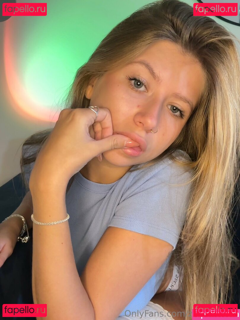 CurvyZoeGrace / zoeeeegrace / zoeeegrace Onlyfans Photo Gallery 