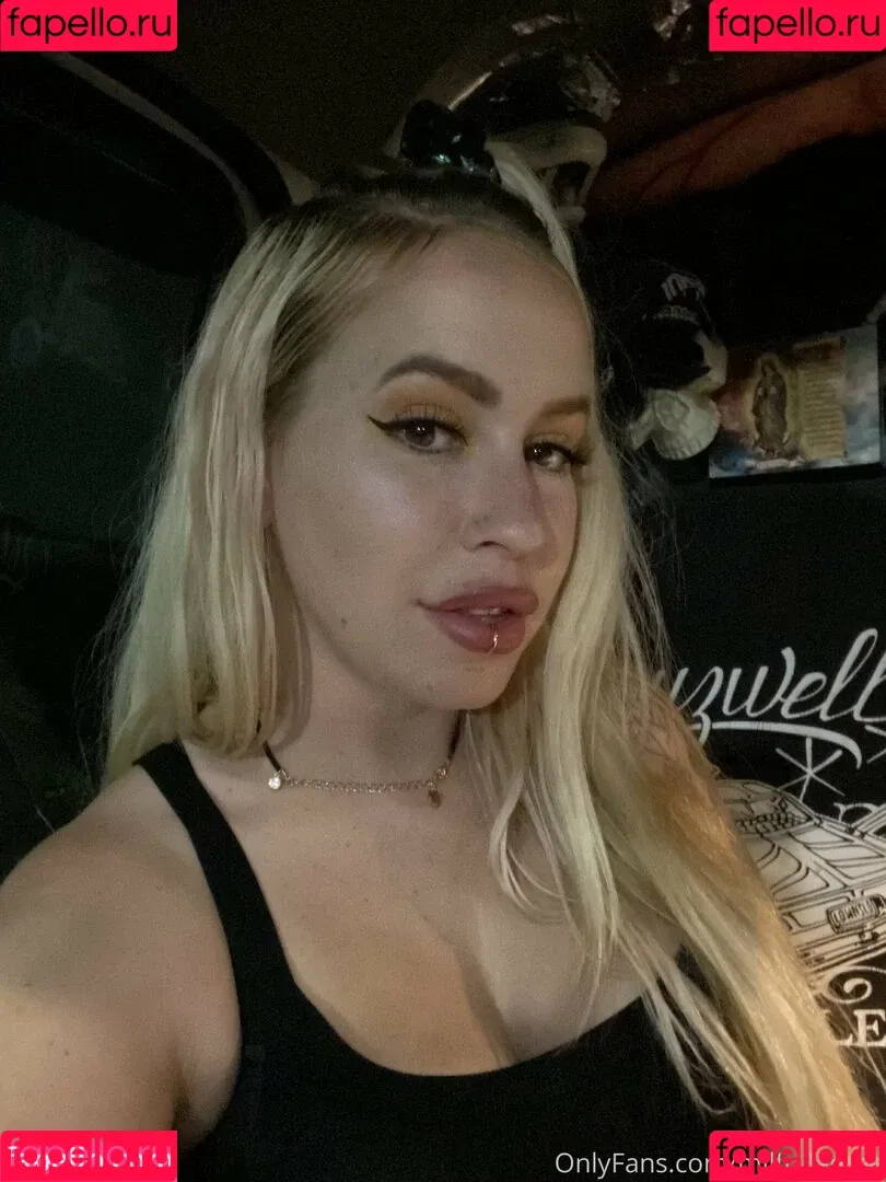 milfryleerae Onlyfans Photo Gallery 