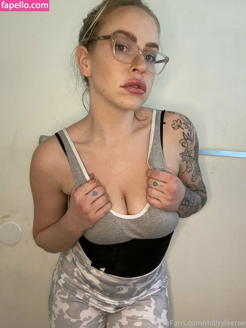 milfryleerae Onlyfans Photo Gallery 