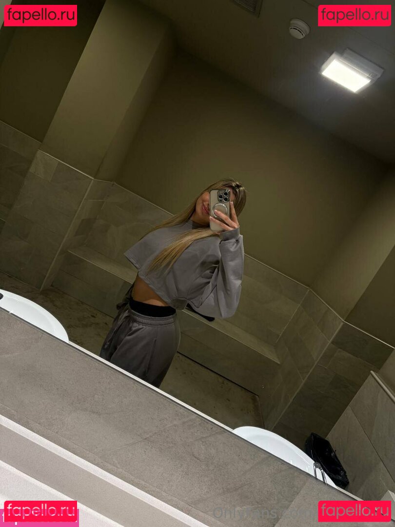 emmalryy / emmariley.24 Onlyfans Photo Gallery 