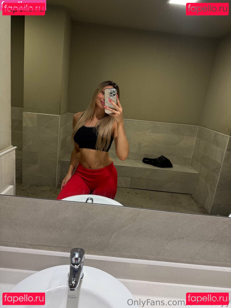 emmalryy / emmariley.24 Onlyfans Photo Gallery 