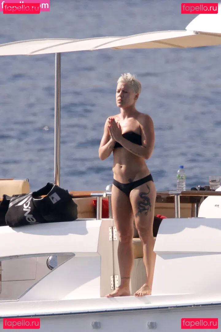 Pink Onlyfans Photo Gallery 