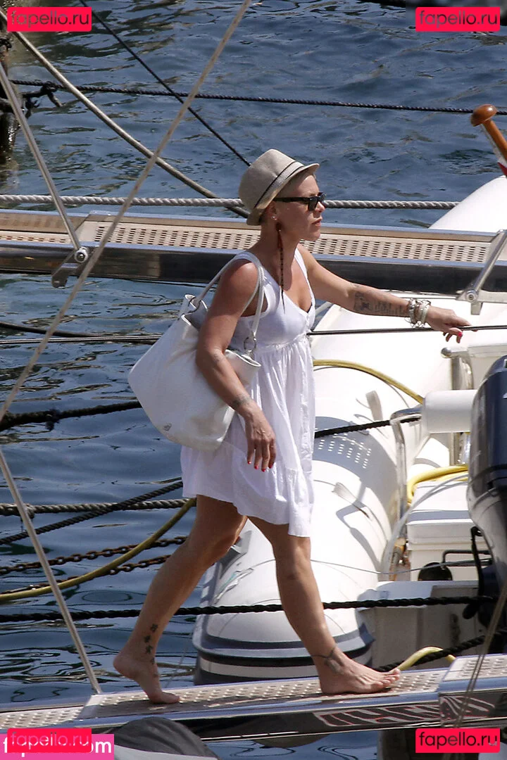 Pink Onlyfans Photo Gallery 