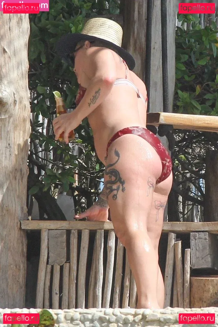 Pink Onlyfans Photo Gallery 