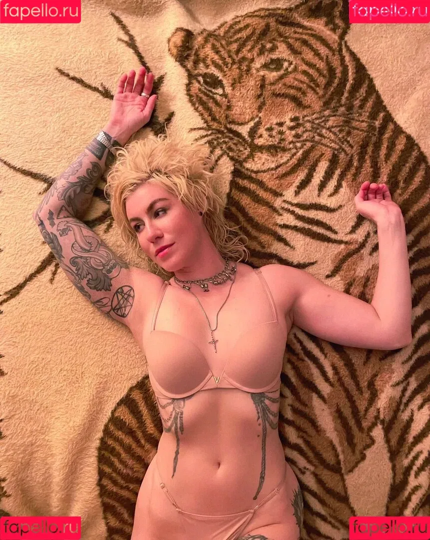 CBG19 Onlyfans Photo Gallery 
