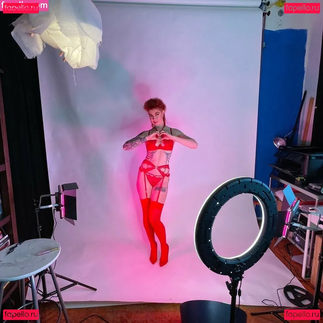 CBG19 Onlyfans Photo Gallery 