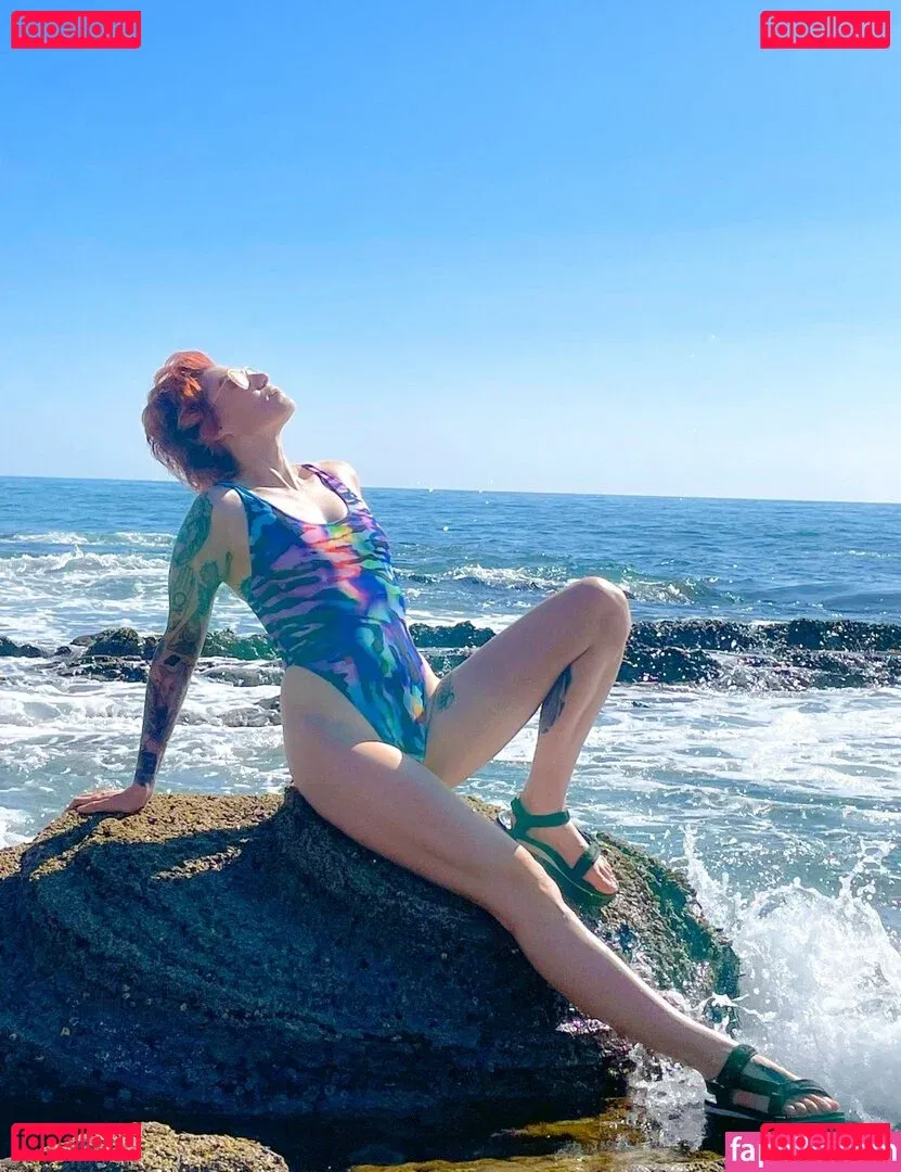 CBG19 Onlyfans Photo Gallery 