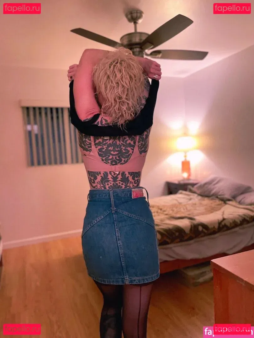 CBG19 Onlyfans Photo Gallery 