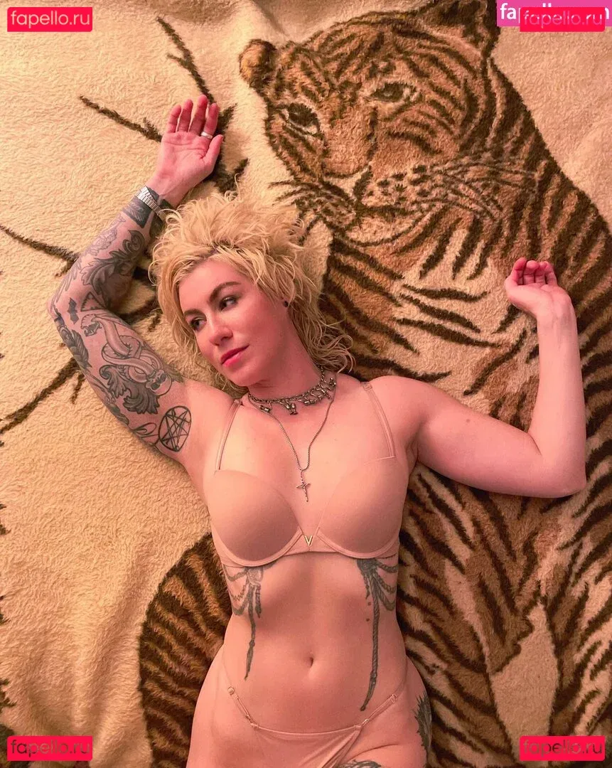 CBG19 Onlyfans Photo Gallery 