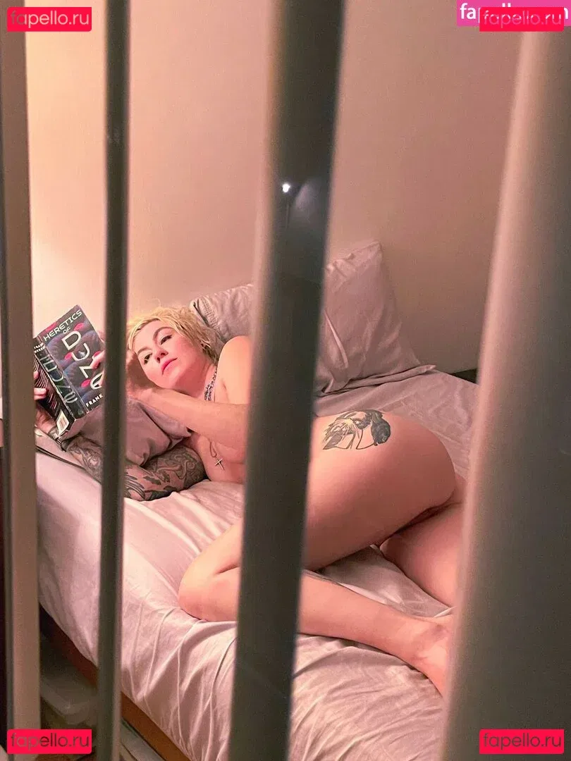 CBG19 Onlyfans Photo Gallery 