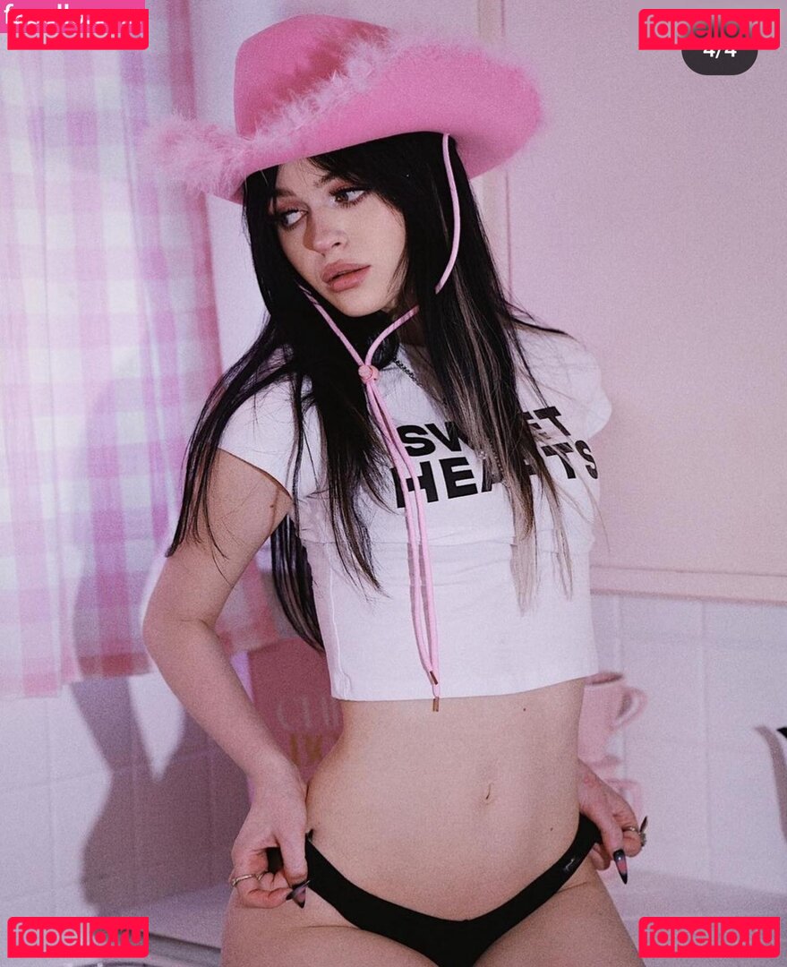 Nevaaadaa / nevaaadaaa Onlyfans Photo Gallery 