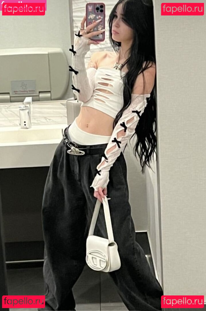 Nevaaadaa / nevaaadaaa Onlyfans Photo Gallery 