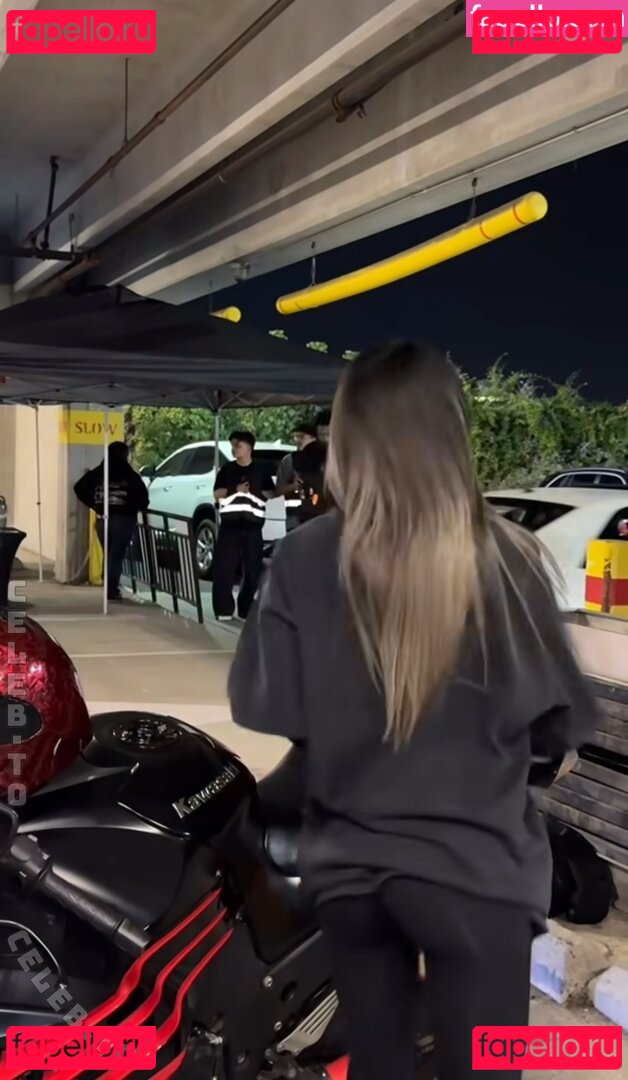 Nevaaadaa / nevaaadaaa Onlyfans Photo Gallery 