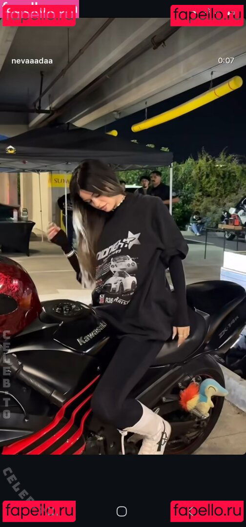 Nevaaadaa / nevaaadaaa Onlyfans Photo Gallery 