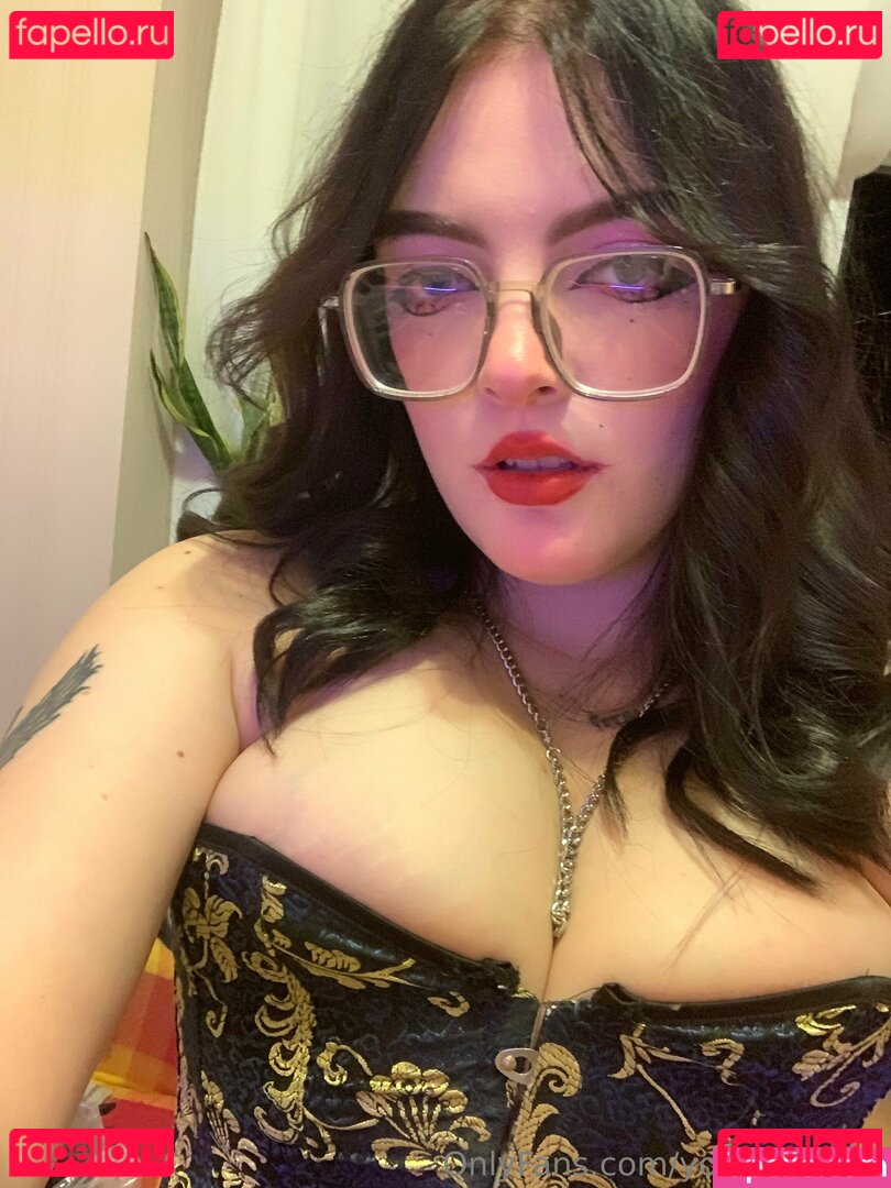 yours_queen Onlyfans Photo Gallery 