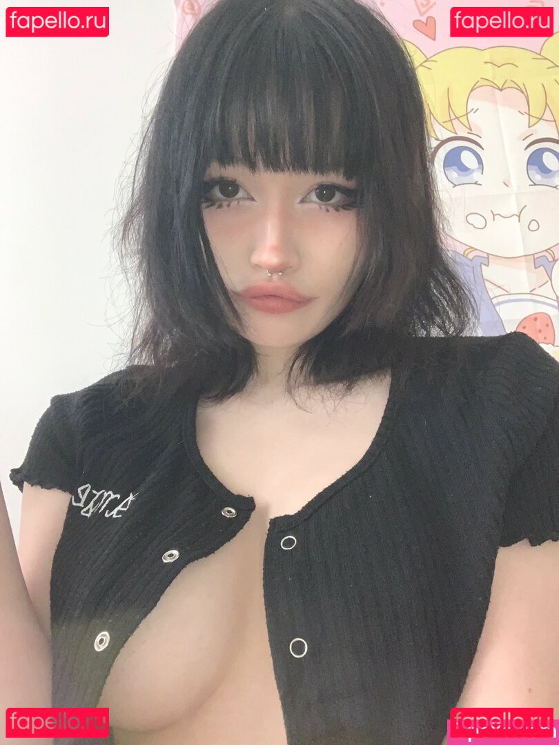 Kat / kathywaffyy / katpawrin / mycreamycrush Onlyfans Photo Gallery 