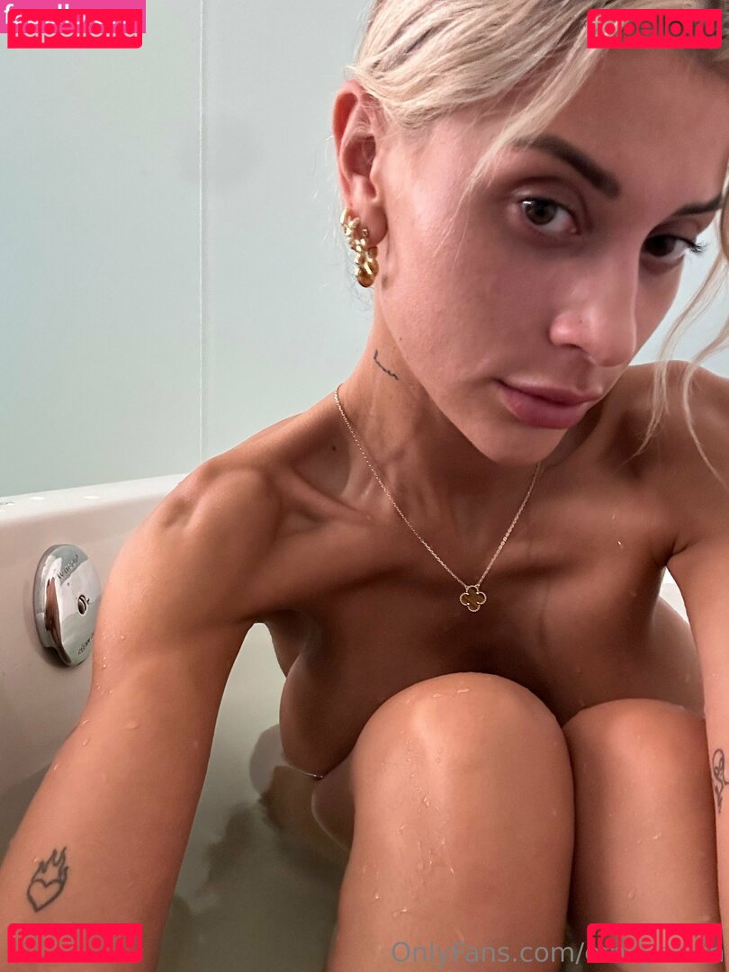 emilysalch Onlyfans Photo Gallery 