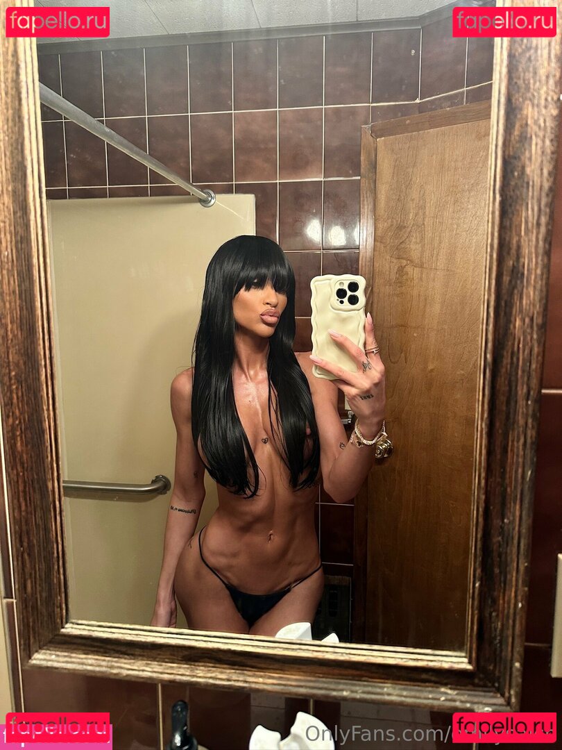 emilysalch Onlyfans Photo Gallery 